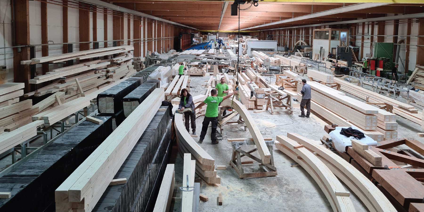 De ce sa alegi lemnul lamelat (Glulam) pentru urmatorul tau proiect?