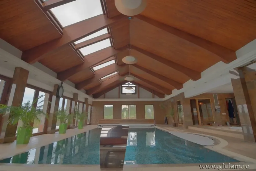 PISCINA REZIDENTIAL